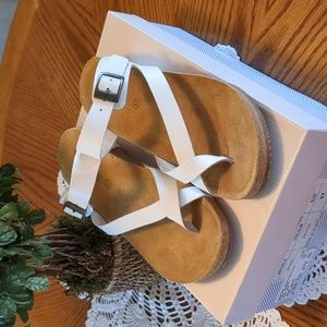 Eric Michael White Leather Adjustable Strap Low Wedge Sandals 37